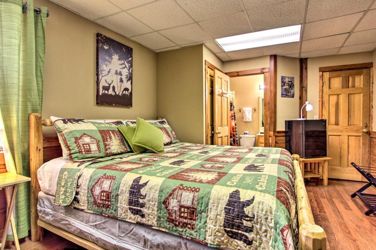 Pigeon Forge Cabin With Hot Tub And Mountain Views! Екстер'єр фото