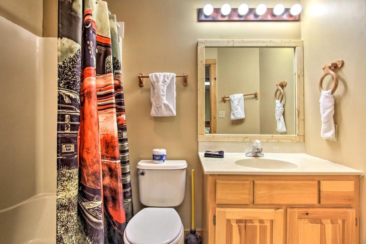 Pigeon Forge Cabin With Hot Tub And Mountain Views! Екстер'єр фото