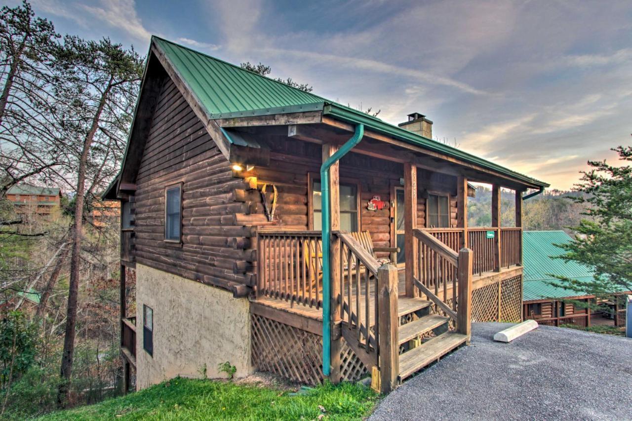 Pigeon Forge Cabin With Hot Tub And Mountain Views! Екстер'єр фото